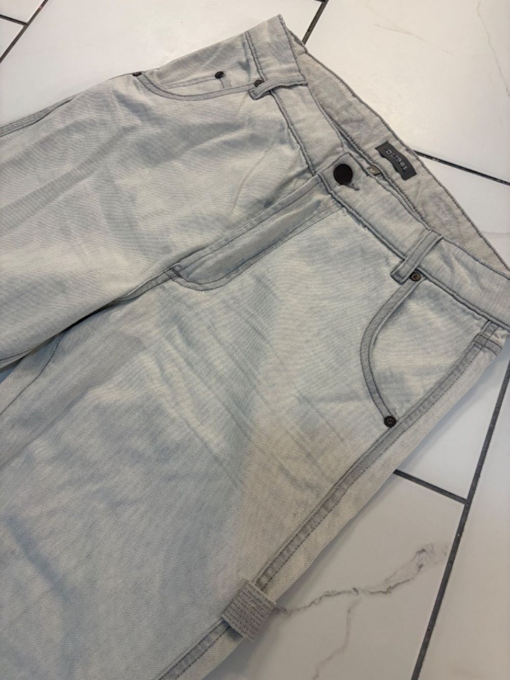 DL1961 Light Wash Jeans - Picture 2 of 4